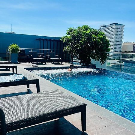 The Base Inn باتايا المظهر الخارجي الصورة