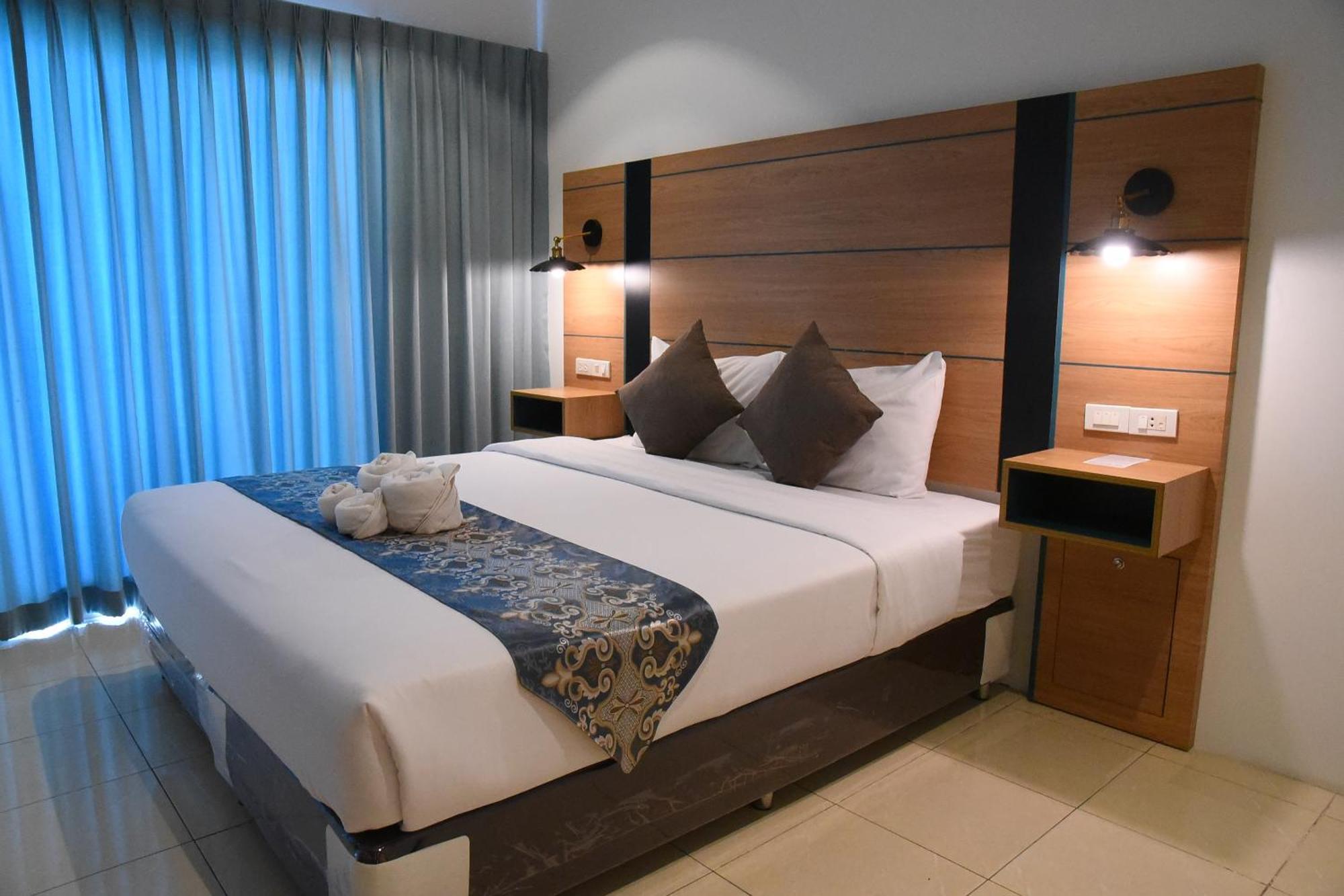 The Base Inn باتايا المظهر الخارجي الصورة