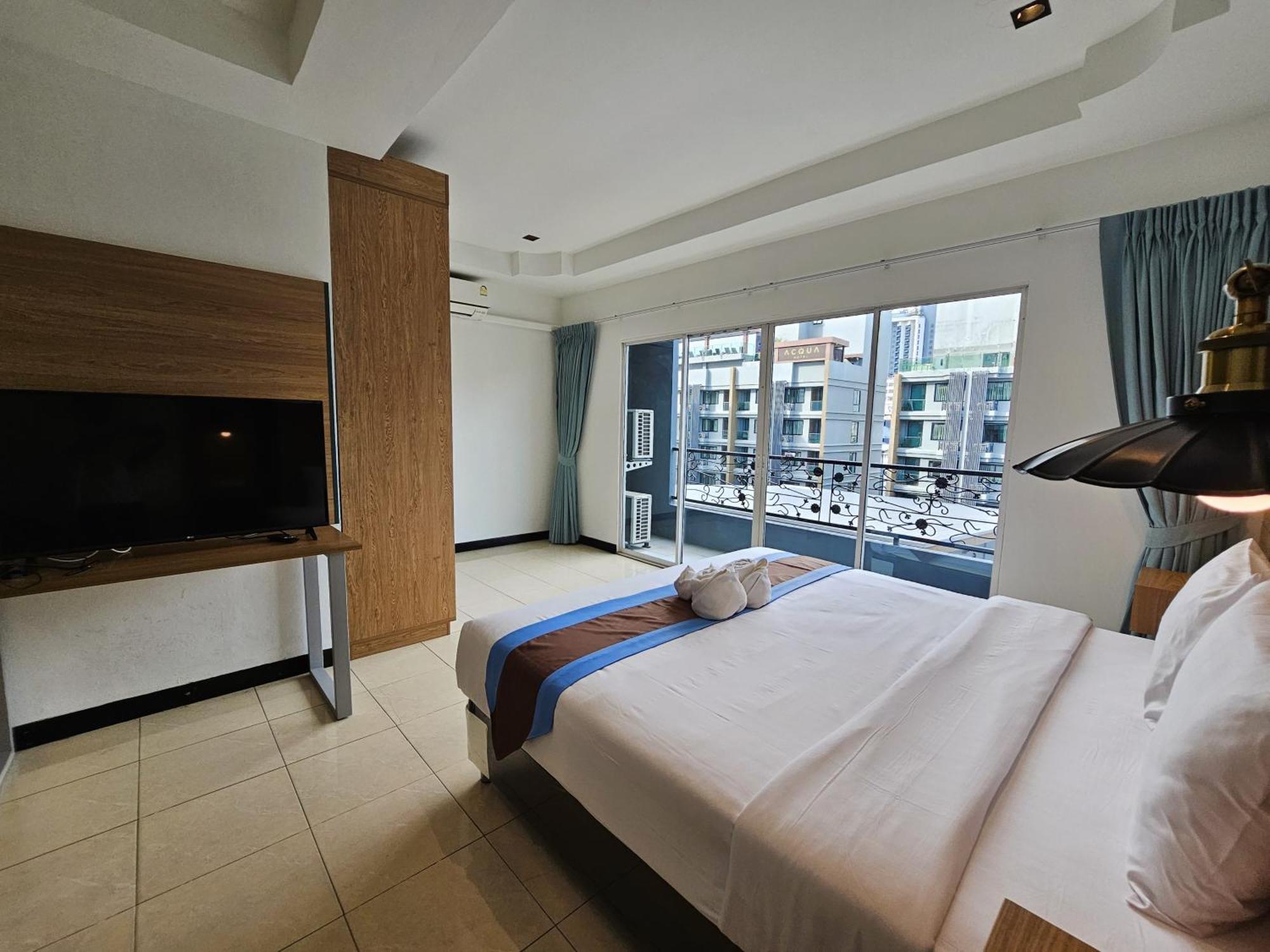 The Base Inn باتايا المظهر الخارجي الصورة