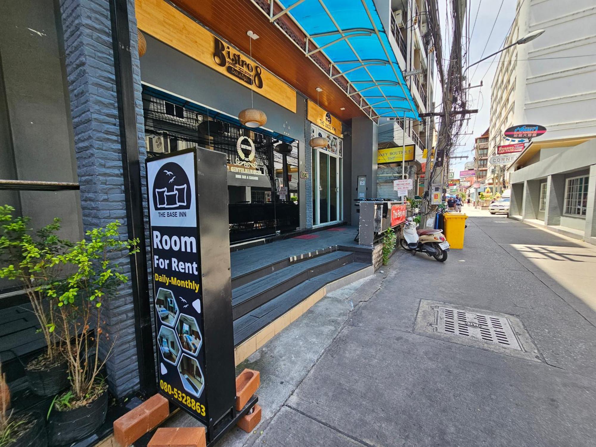 The Base Inn باتايا المظهر الخارجي الصورة